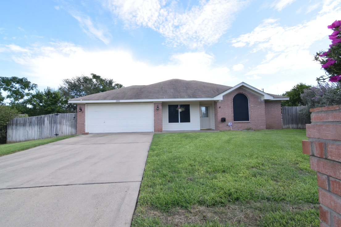 1202 Frio St #NA - Photo 3 of 23