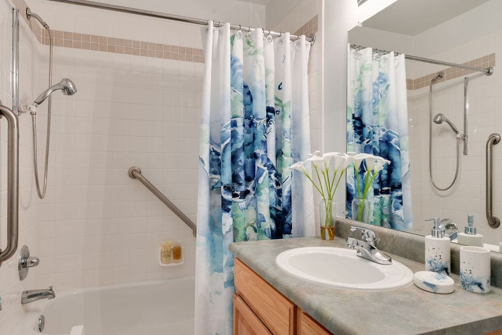 Oakhaven Manor 55+ - Photo 5 of 14