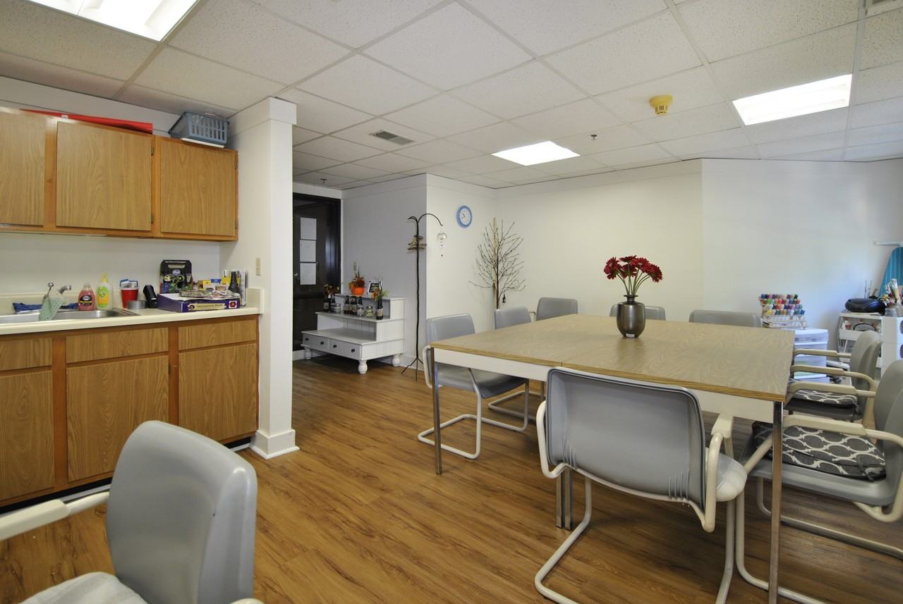 Porthaven Manor 62+ - Photo 7 of 20