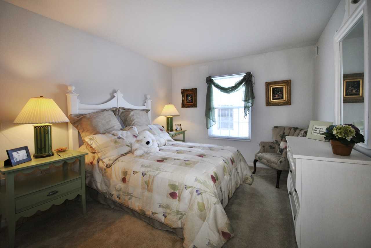 Swanhaven Manor 55+ - Photo 7 of 27