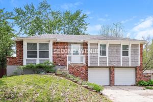 featured image of 805 Nw Canterbury Rd