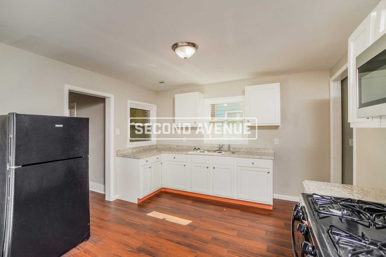 3030 Greenwood Ave - Photo 2 of 20