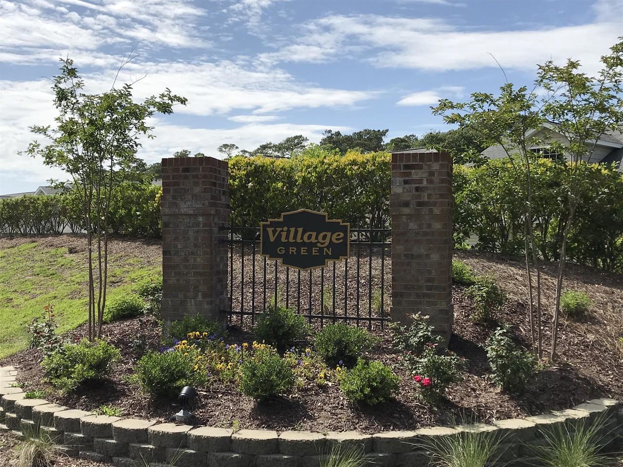 539A Village Green Dr #34 - Photo 2 of 10