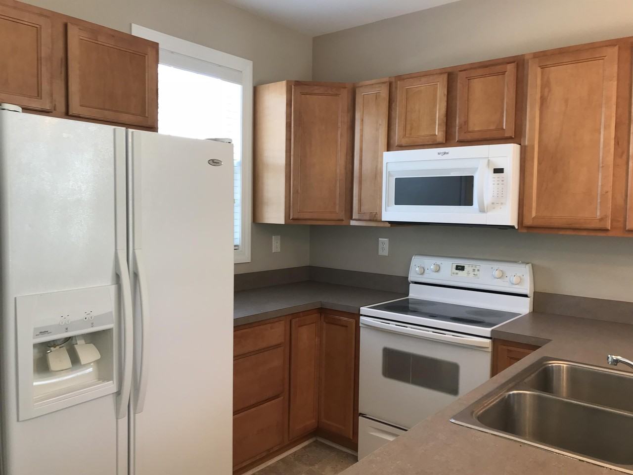 539A Village Green Dr #34 - Photo 5 of 10