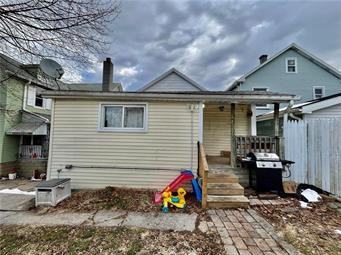 82 Garibaldi Ave - Photo 2 of 13