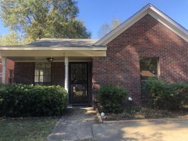 featured image of 6813 Maury Dr #1