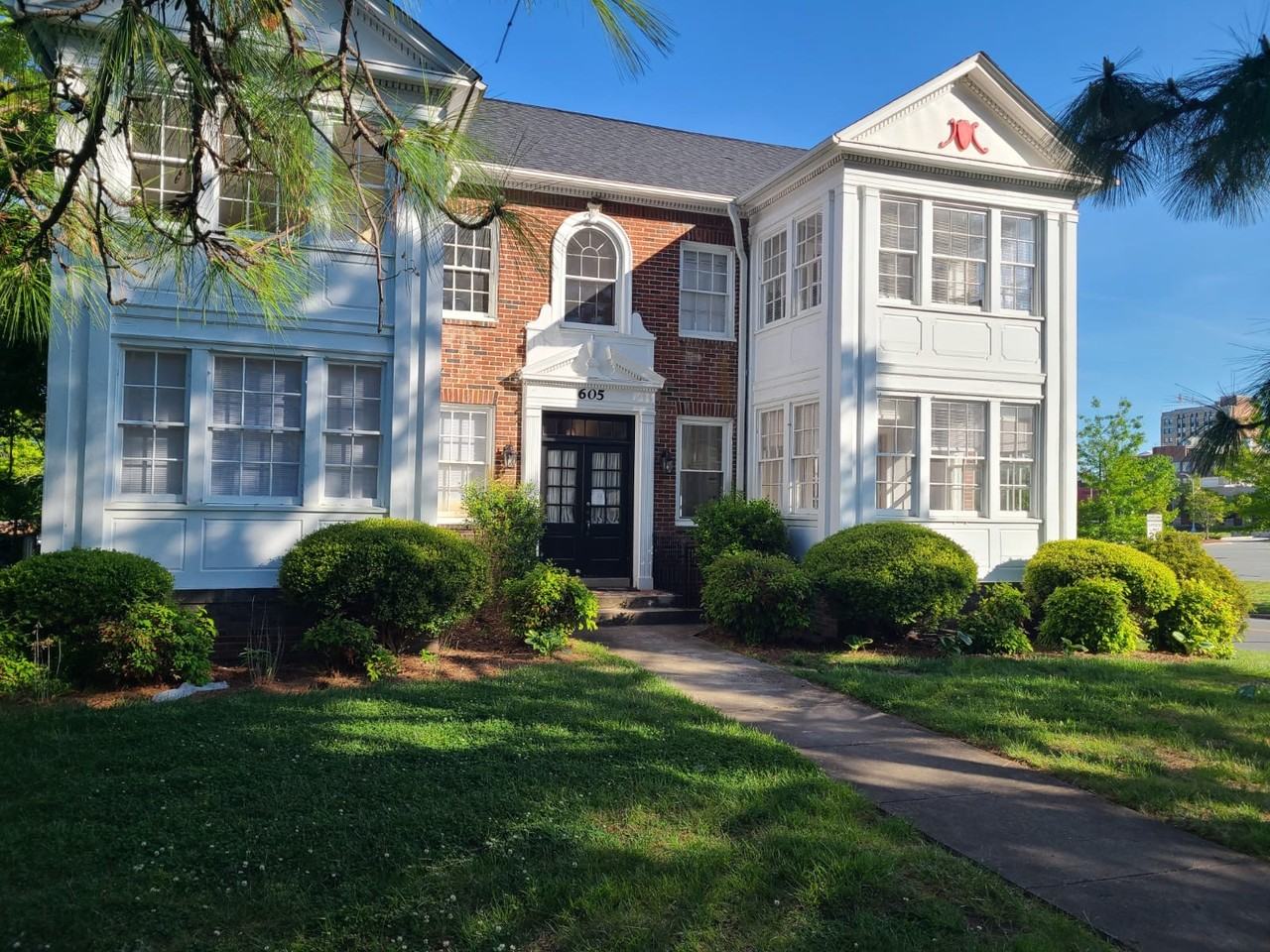 265 E Morehead St #B3 - Photo 7 of 12