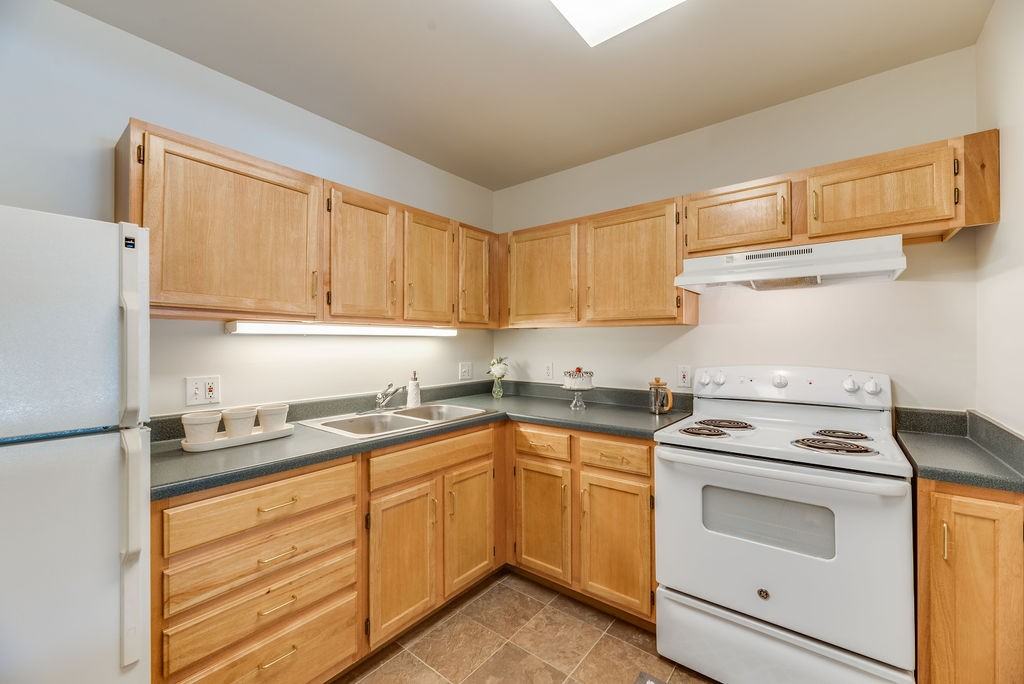 Grandhaven Manor 55+ - Photo 4 of 21