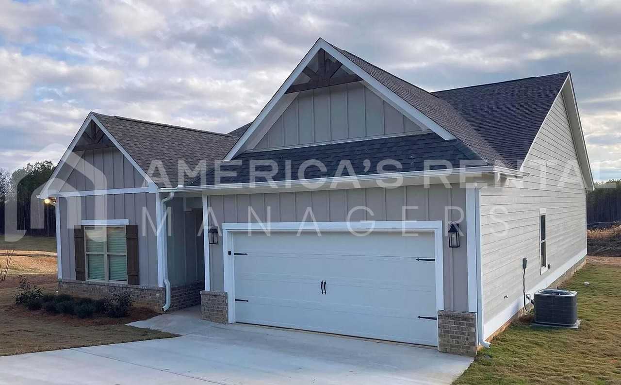 1545 Mckesie St - Photo 2 of 32