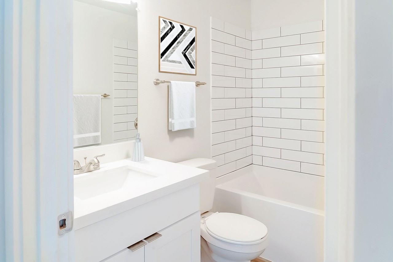 Ballard Heights Apartments - Photo 7 of 10