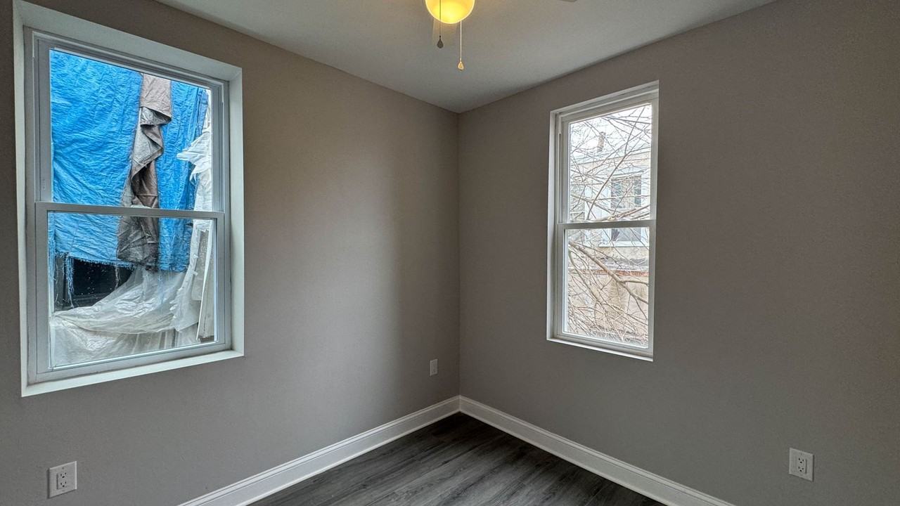 2603 W Seltzer St - Photo 7 of 13