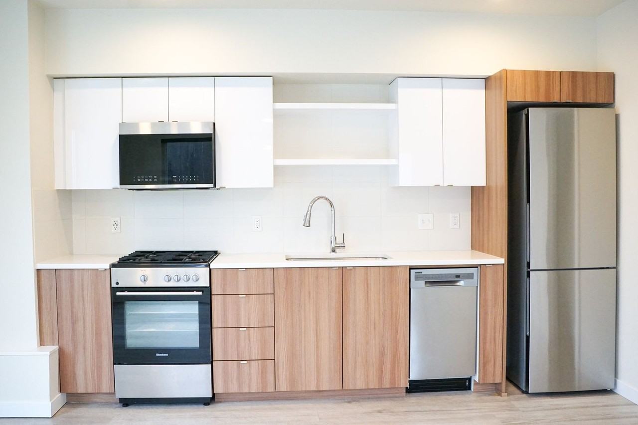 5080 Ne 33rd Ave #4 - Photo 5 of 12