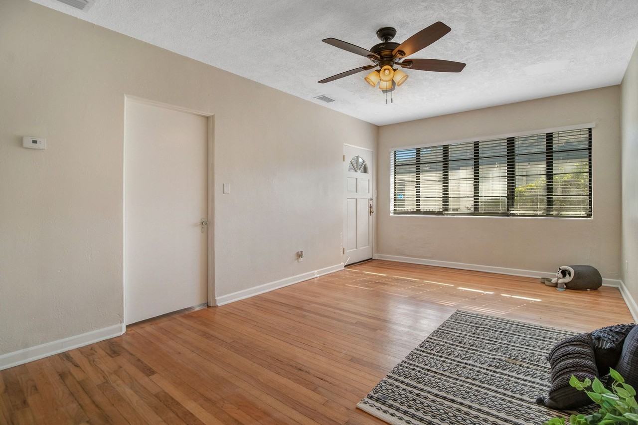 Park Lake Villas | 2 Bedroom Apartments in Orlando, FL - Photo 5 of 10