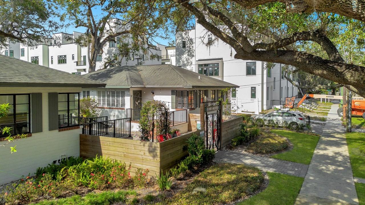 Park Lake Villas | 2 Bedroom Apartments in Orlando, FL - Photo 7 of 10