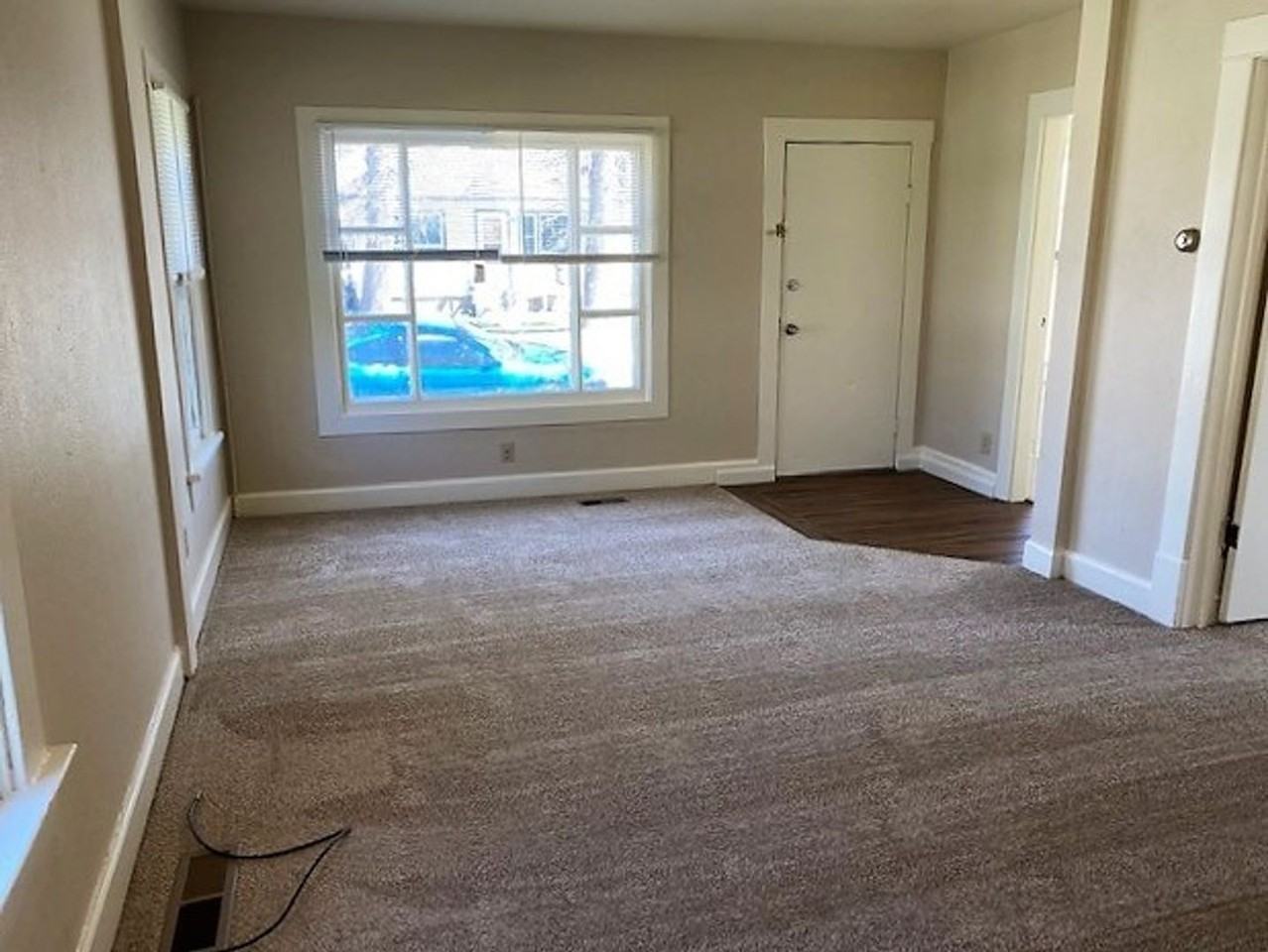 420 Durland Ave - Photo 4 of 10