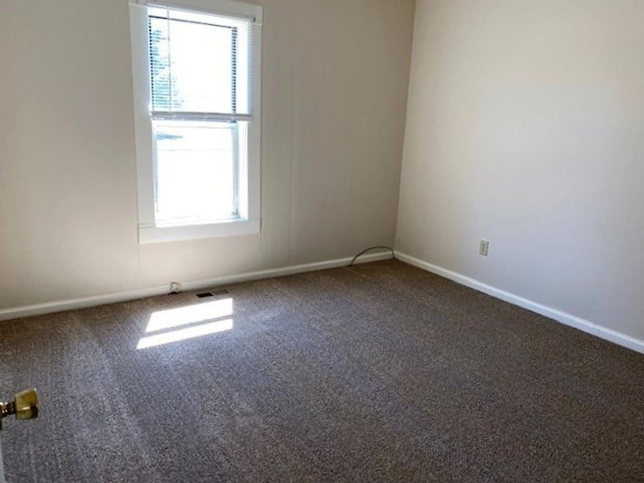 420 Durland Ave - Photo 7 of 10