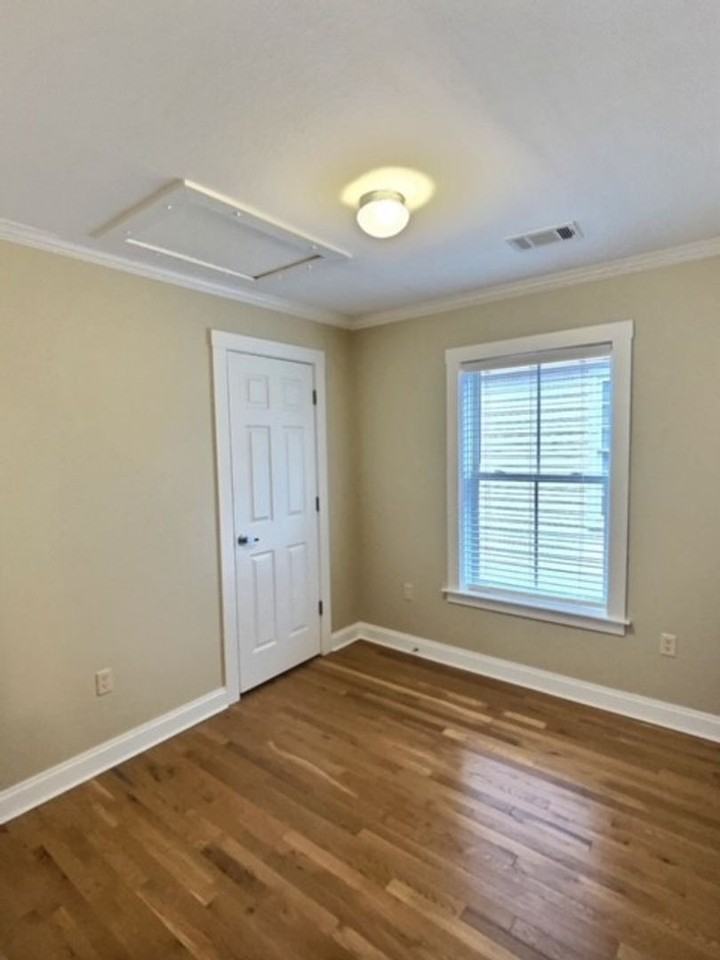 602 Cottage Square Ln - Photo 7 of 21