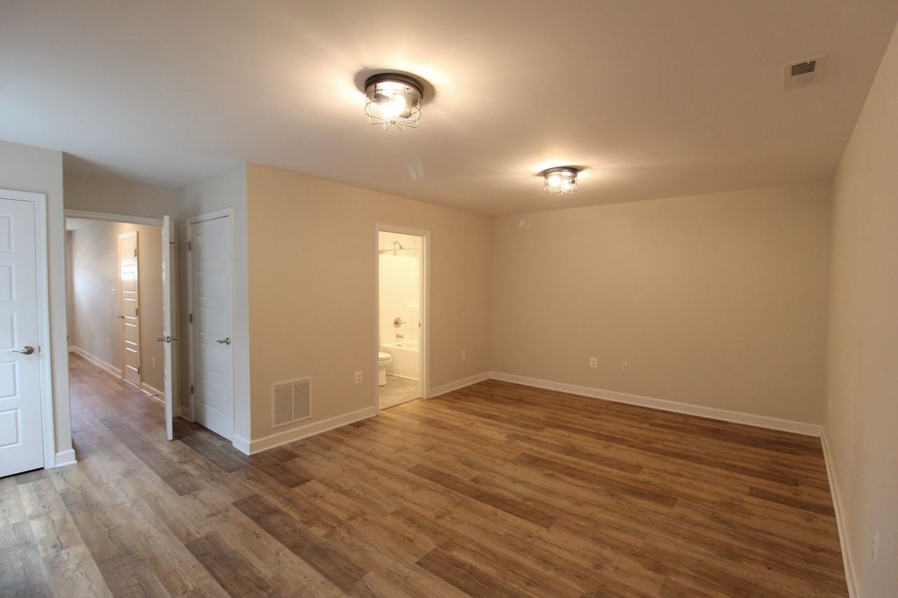 2876 Belgian Dr - Photo 2 of 32