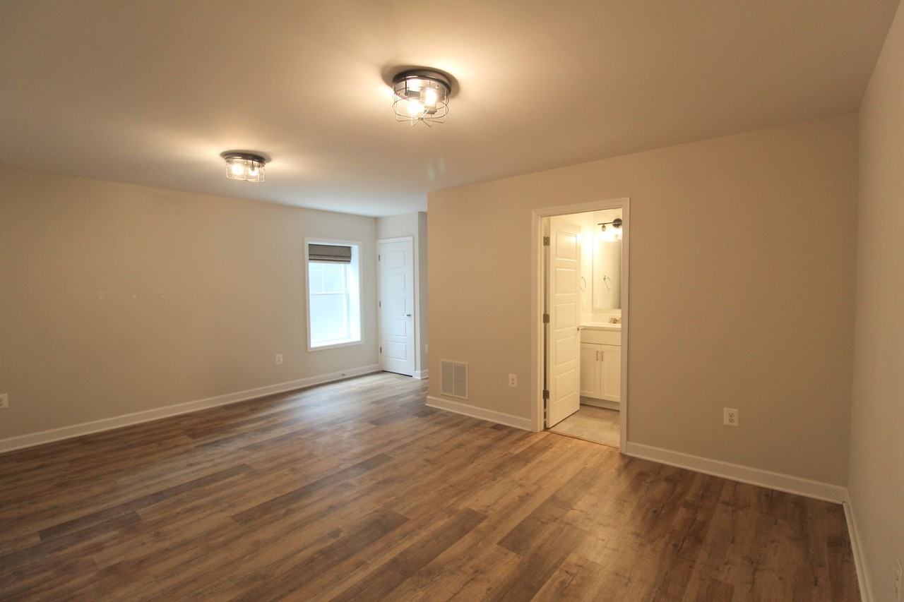 2876 Belgian Dr - Photo 3 of 32