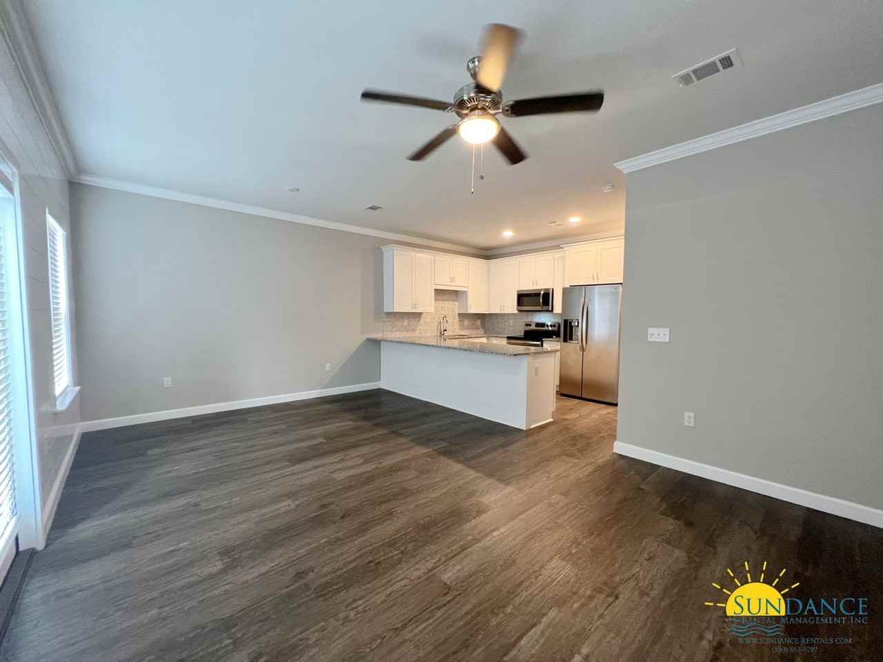1800 Stable Ln - Photo 3 of 25