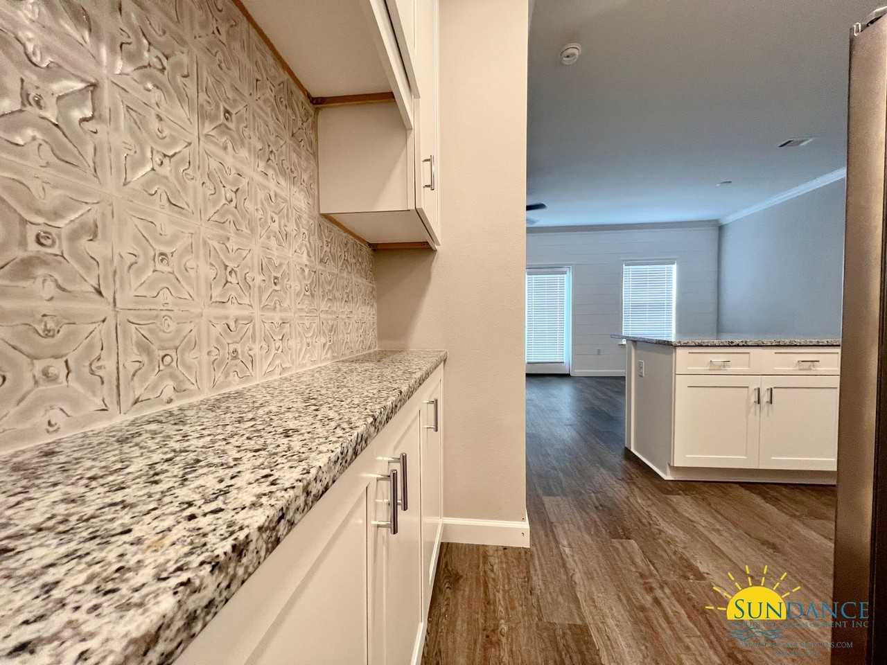 1800 Stable Ln - Photo 6 of 25