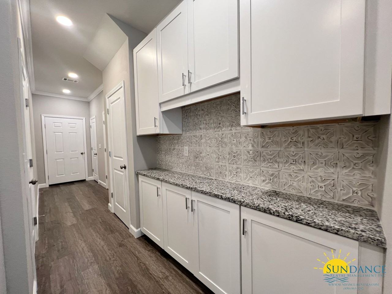 1800 Stable Ln - Photo 7 of 25