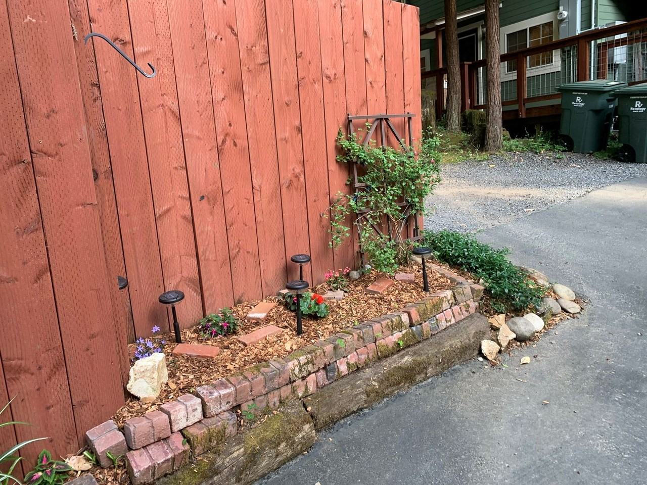 Glandy Gln - Photo 6 of 21