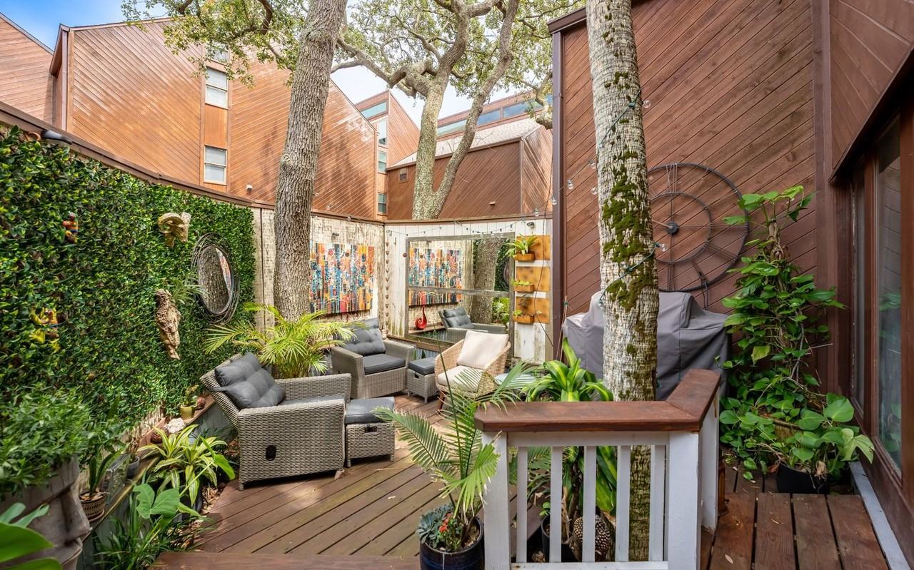 2277 Seminole Road #O - Photo 3 of 34