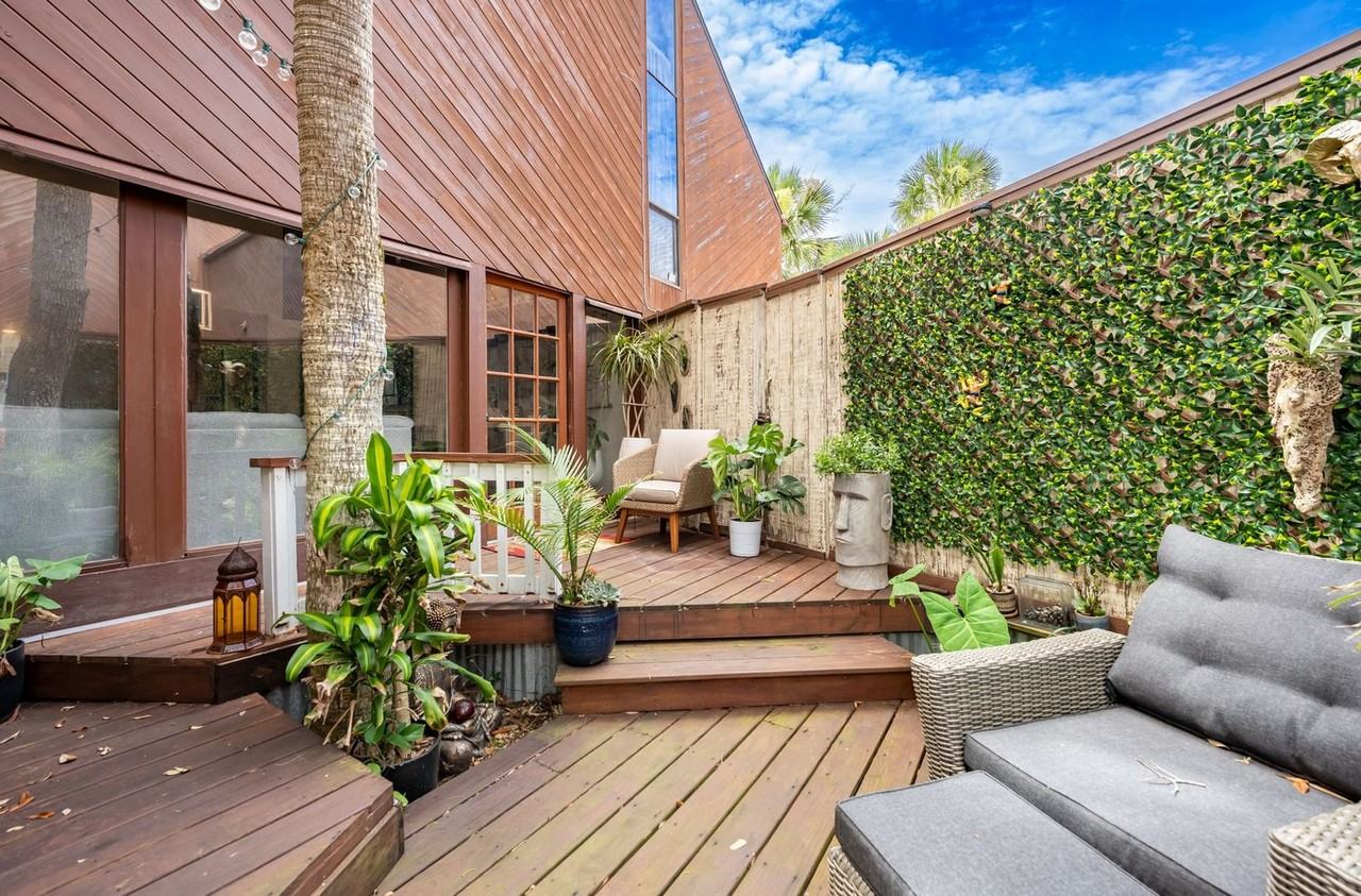 2277 Seminole Road #O - Photo 4 of 34