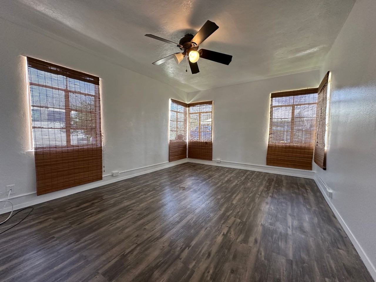 1959 Arcadia Loop - Photo 4 of 11