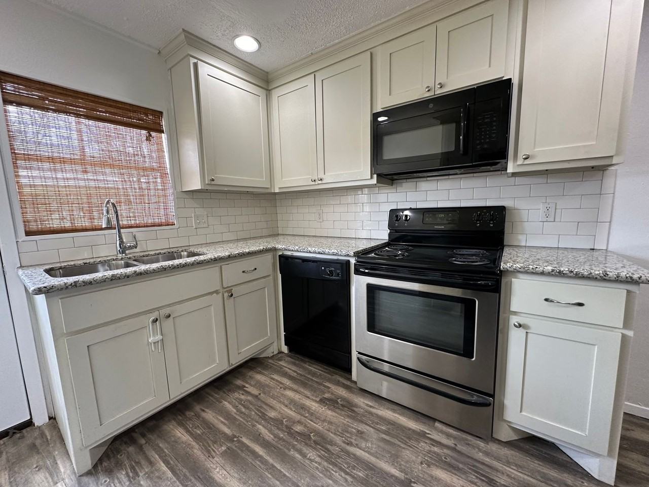 1959 Arcadia Loop - Photo 6 of 11