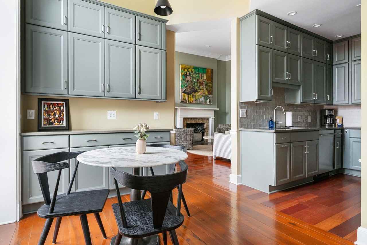 55 Society St - Photo 3 of 45