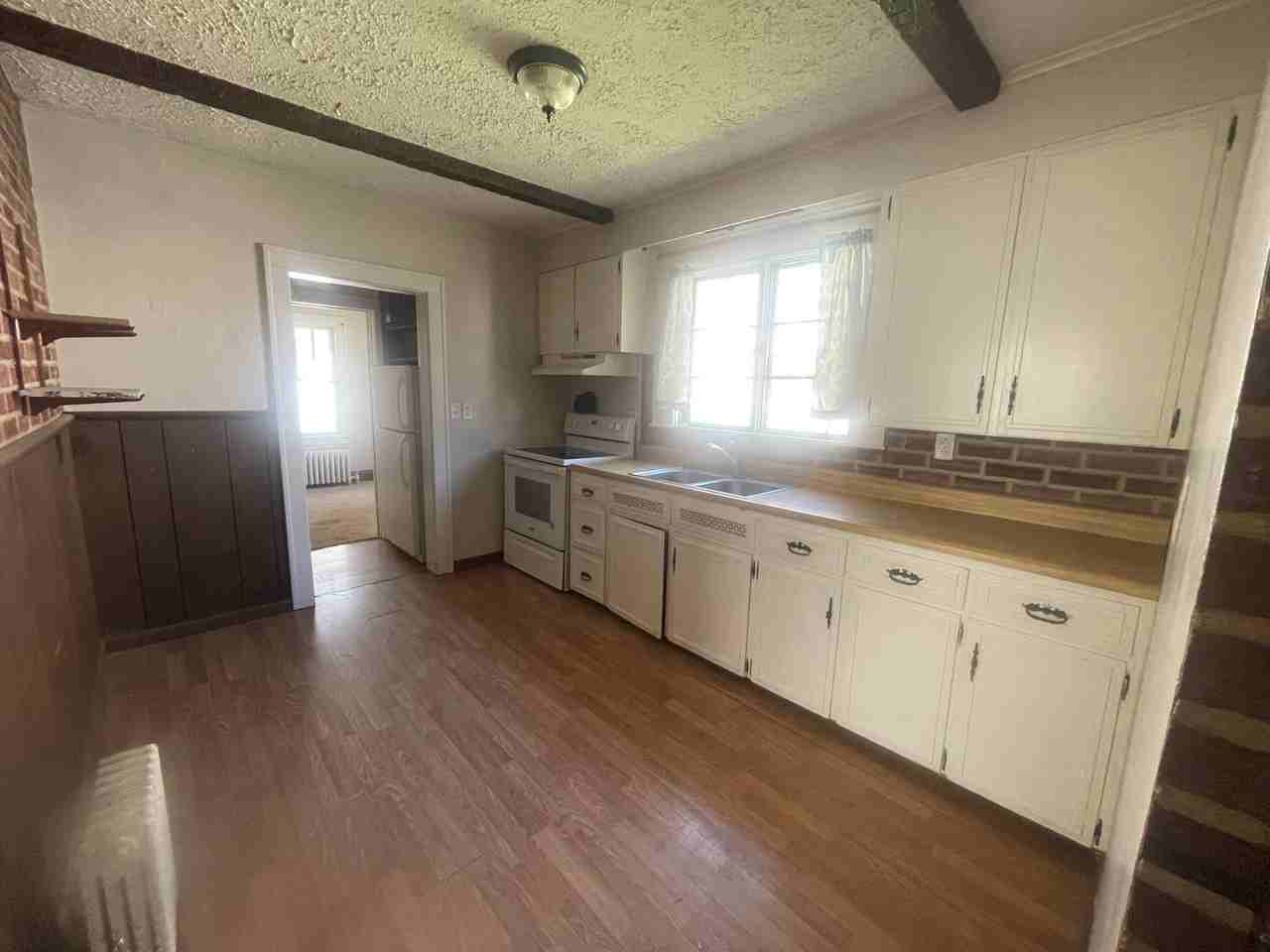 96 Pendleton St - Photo 2 of 7