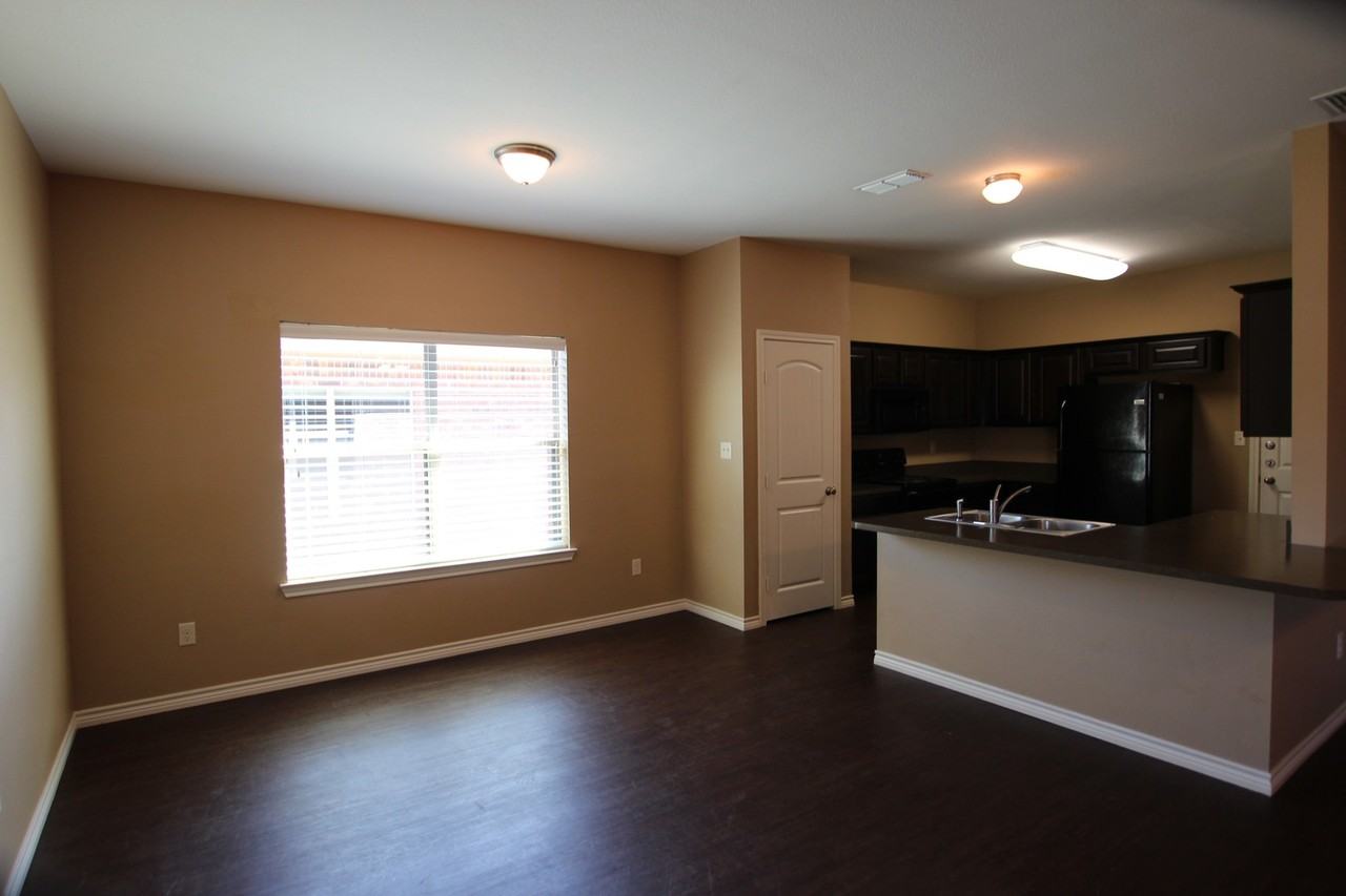 19391 King Ranch Dr - Photo 3 of 34