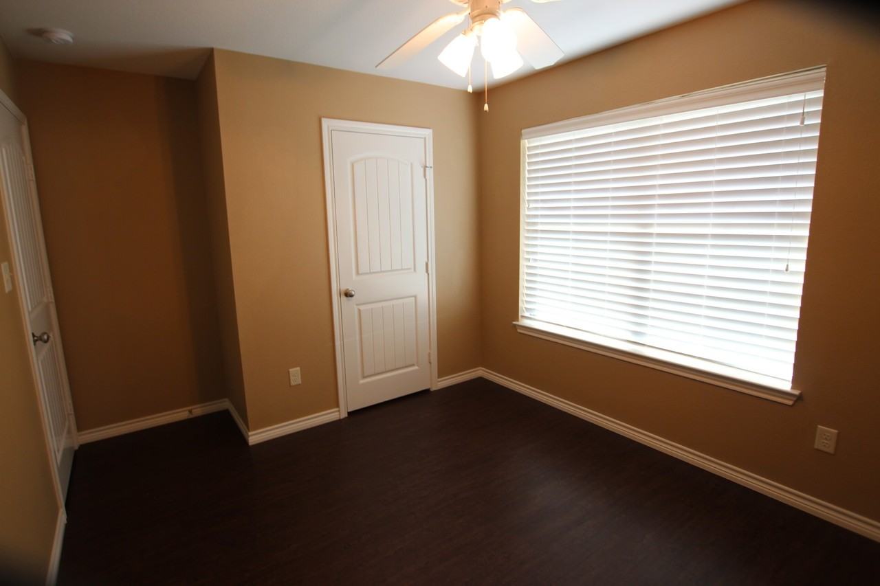 19391 King Ranch Dr - Photo 5 of 34