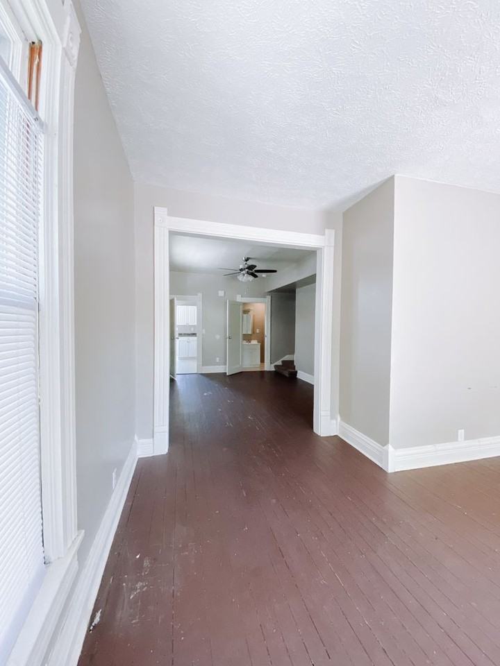 2022 Scott St - Photo 4 of 13