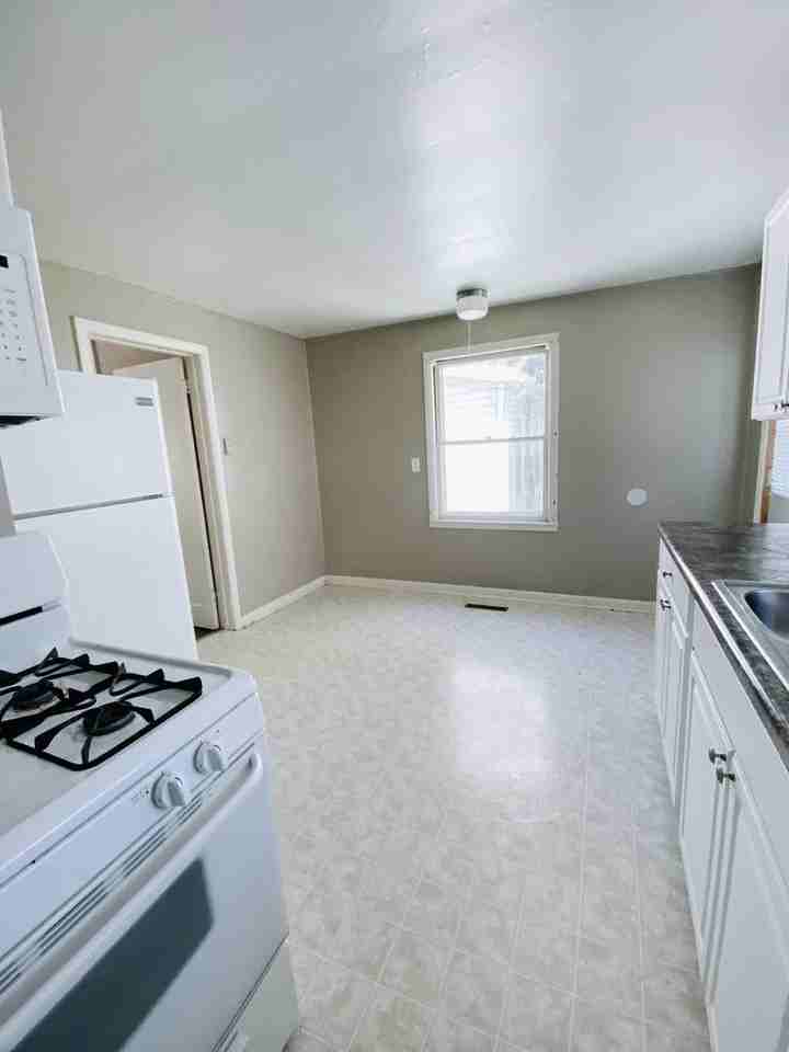 2022 Scott St - Photo 7 of 13