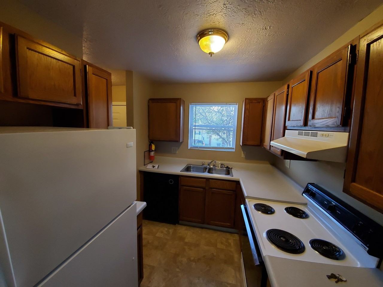 149 E Willow Ct - Photo 5 of 29