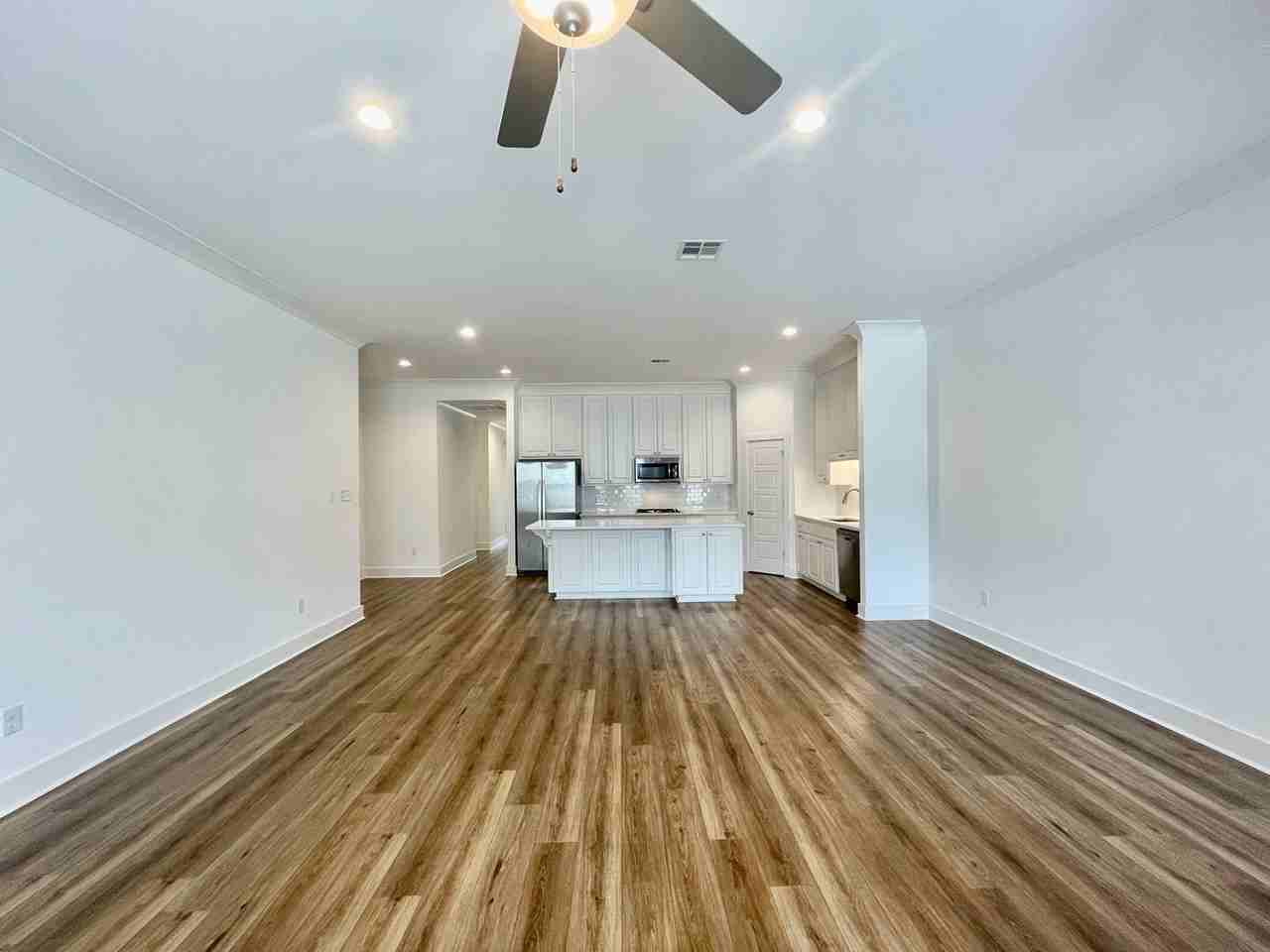 9135 Southlawn Dr - Photo 3 of 17