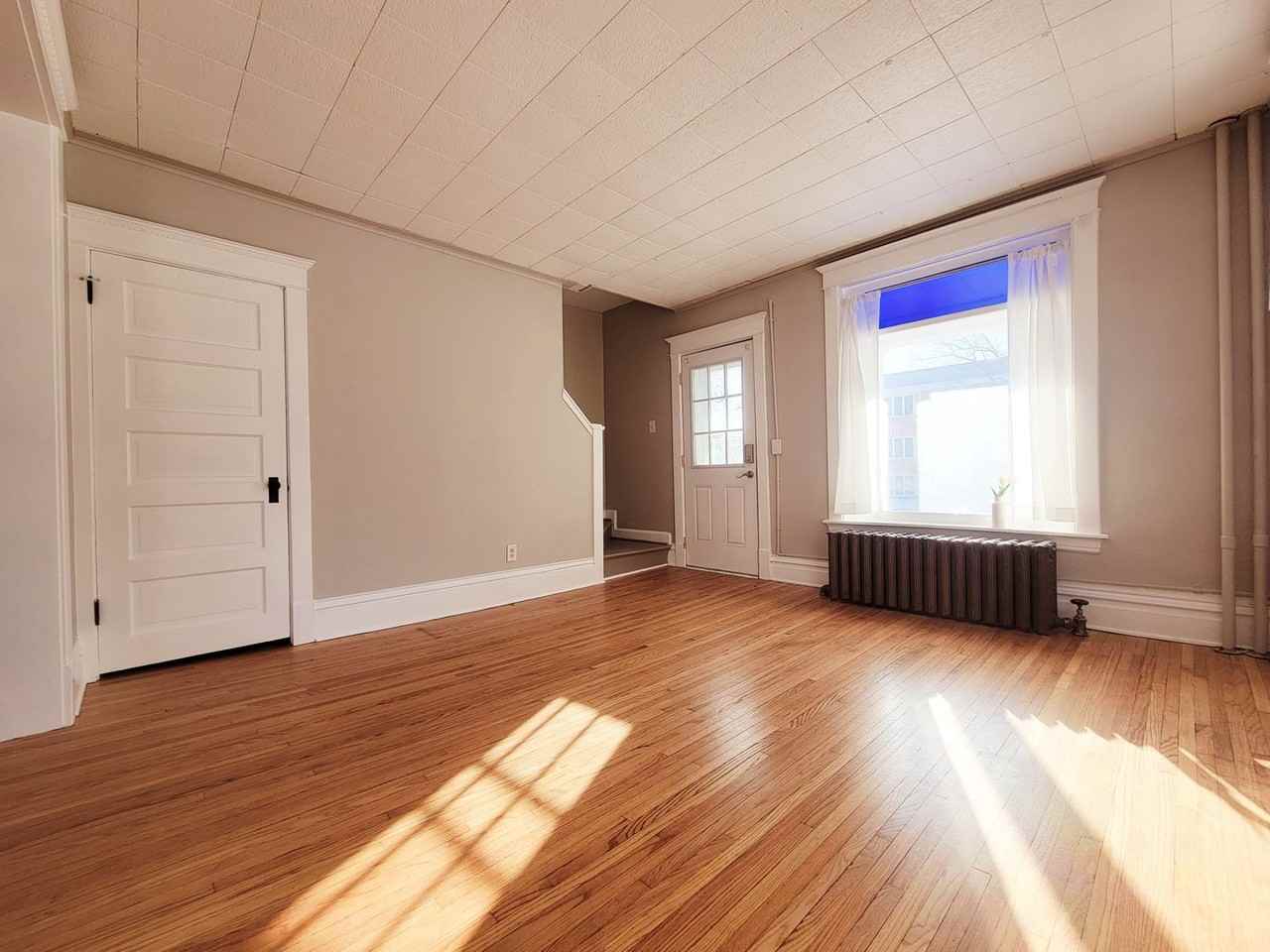 230 E Vine St - Photo 2 of 13