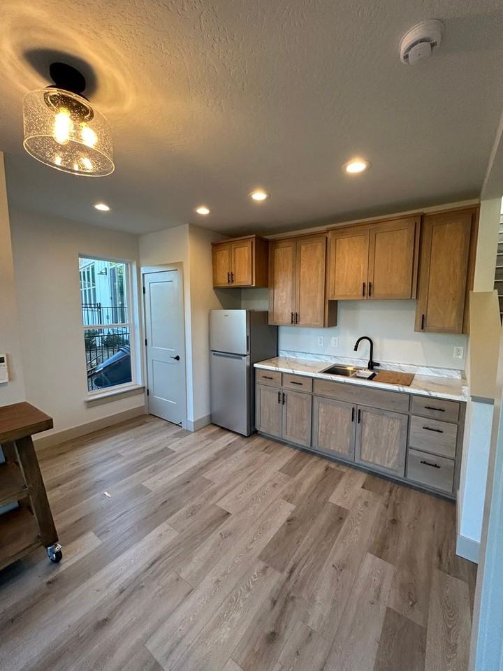 The Cottages and Studios at Beach Creek - Photo 2 of 16