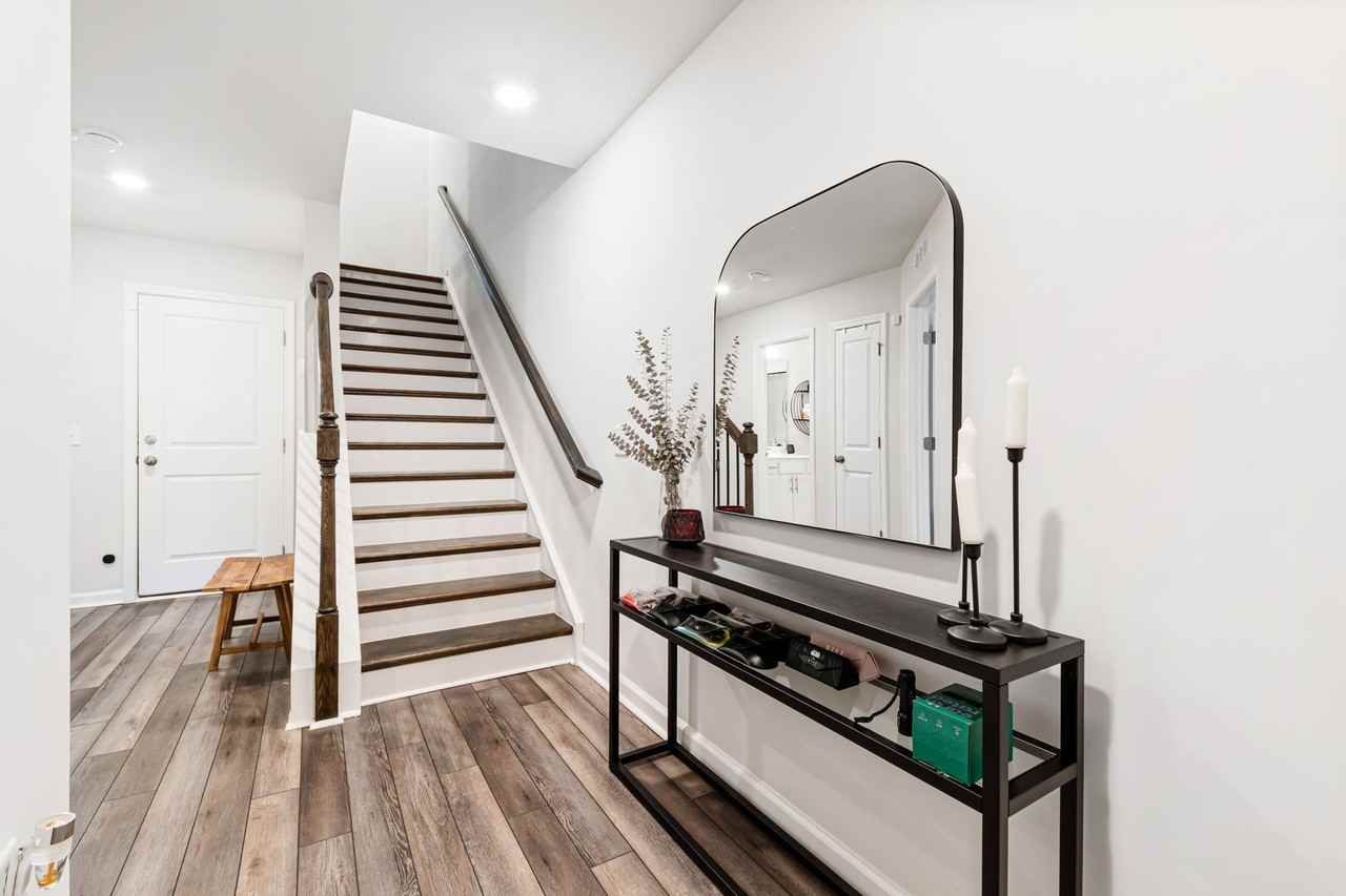 2501 Laurel Valley Way - Photo 5 of 39
