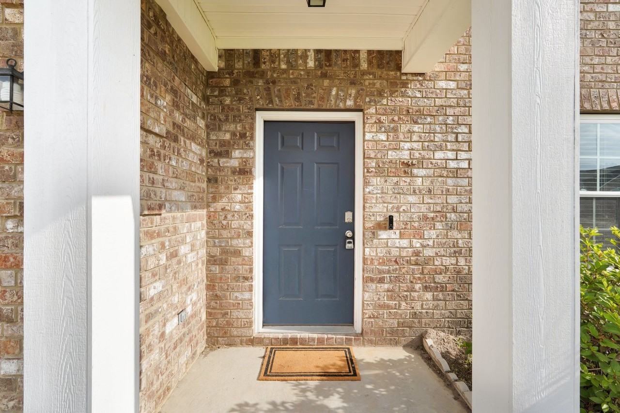 659 Red Oak Ln - Photo 2 of 50