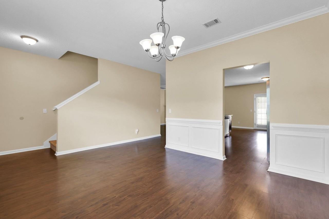 659 Red Oak Ln - Photo 7 of 50