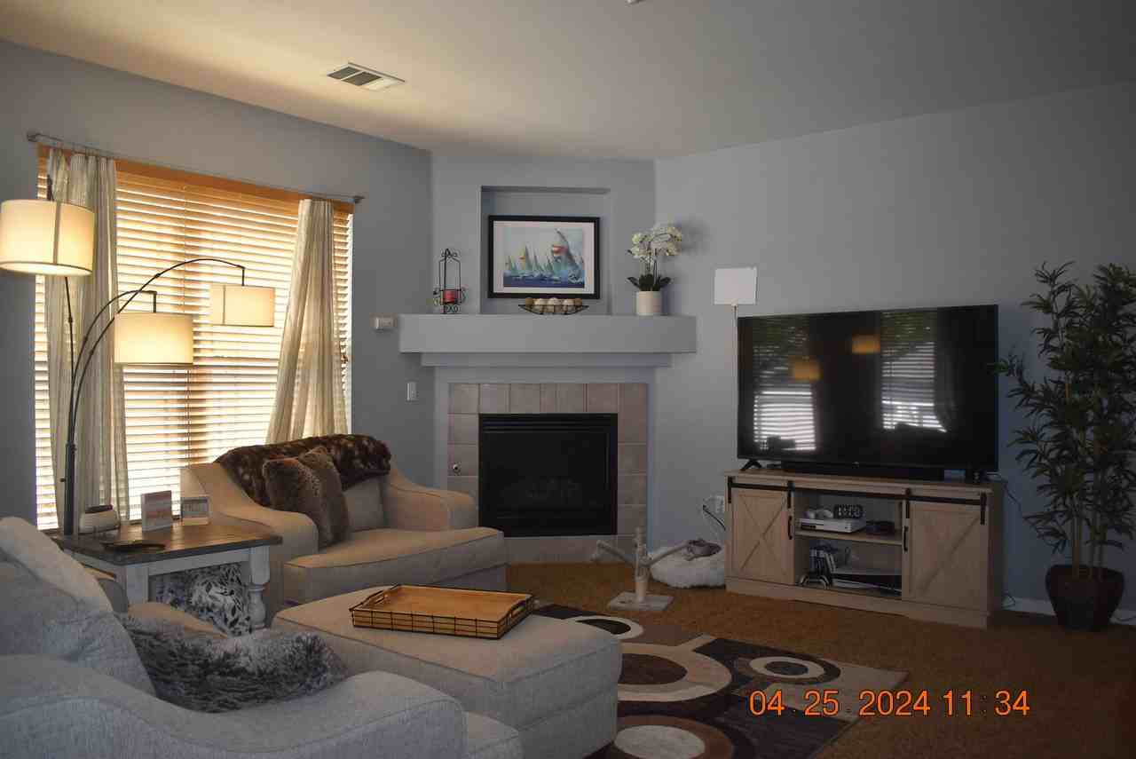 8389 S Independence Cir - Photo 2 of 19