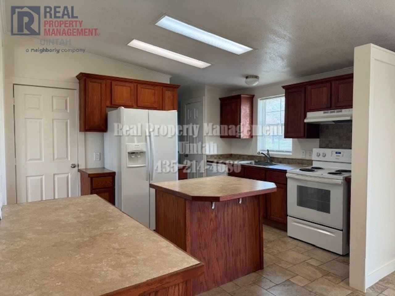 2292 S 500 W - Photo 6 of 29