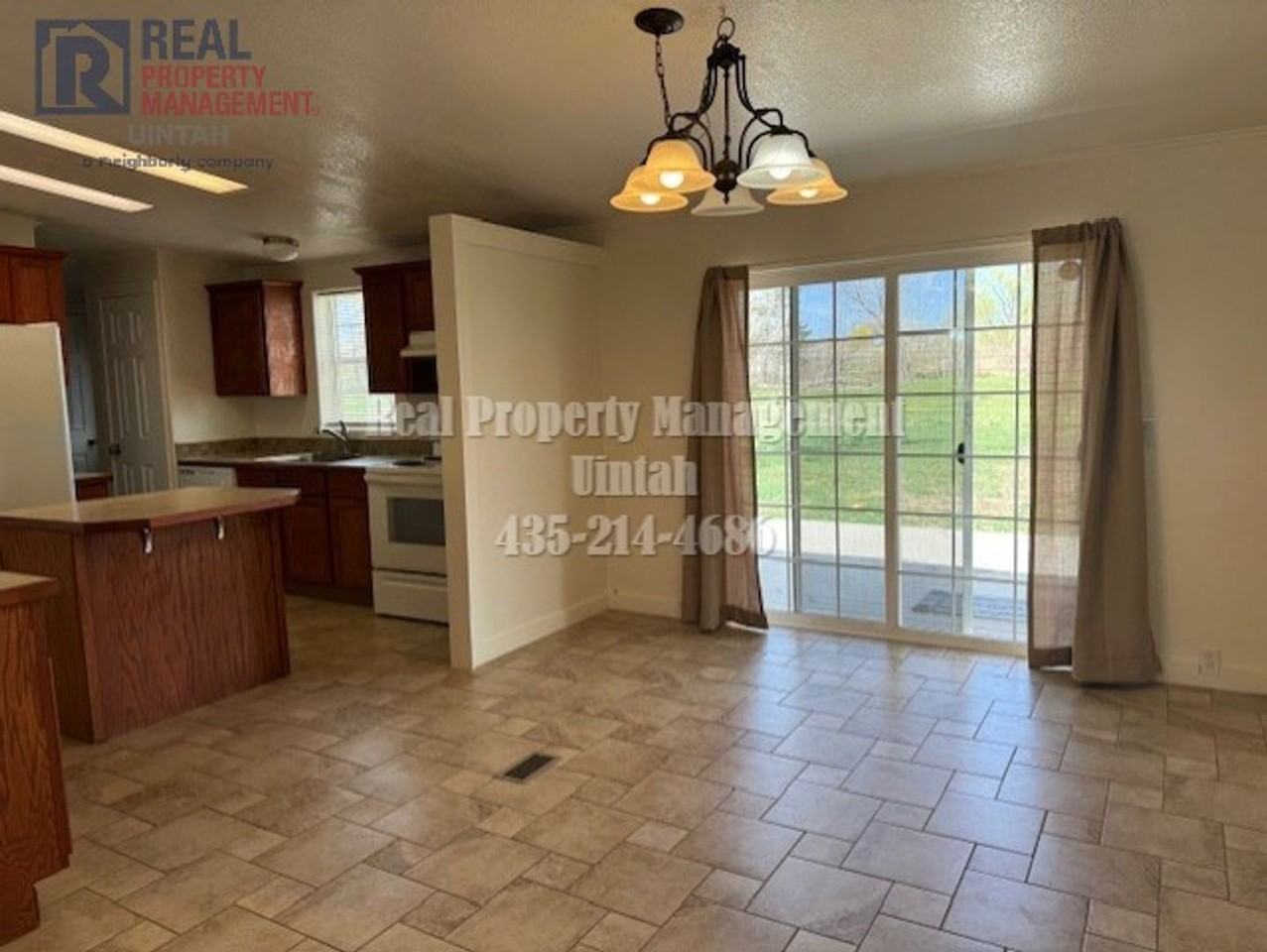 2292 S 500 W - Photo 7 of 29