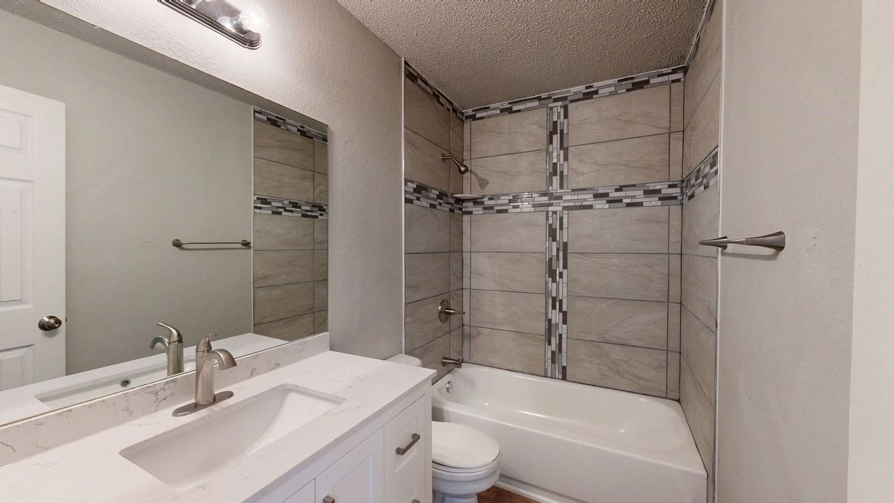 1300 Monroe Loop #A - Photo 2 of 25