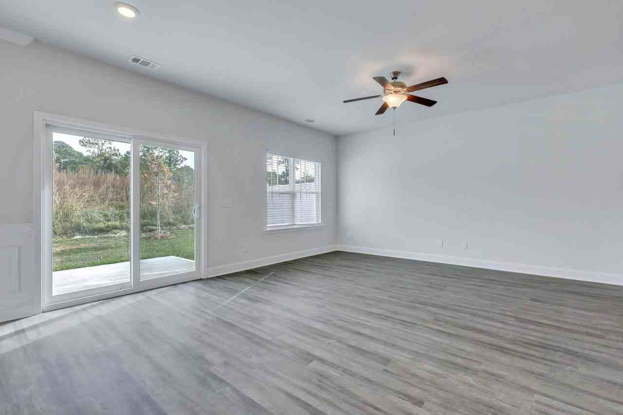 512 Governor Treutlen Cir - Photo 7 of 20