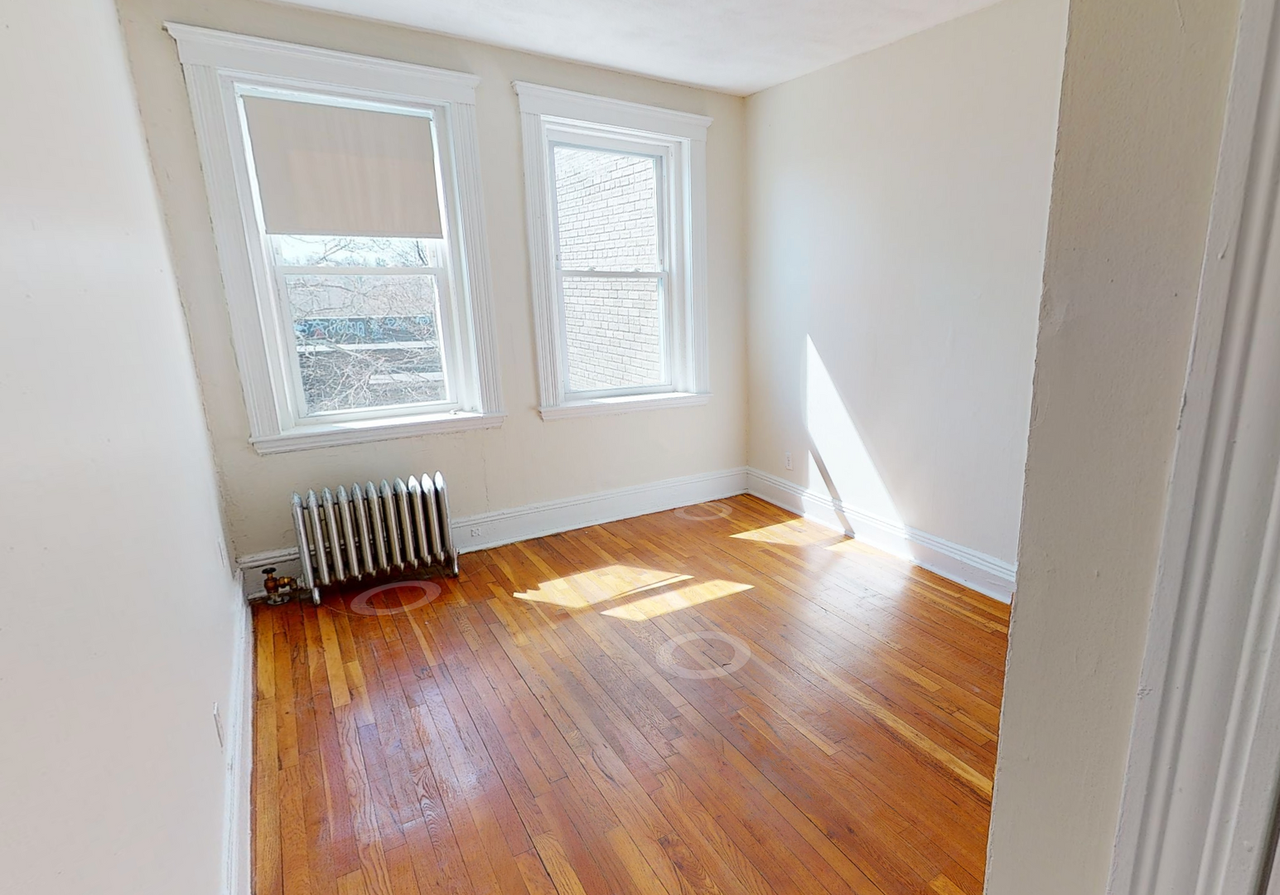15 Egremont Rd - Photo 2 of 14